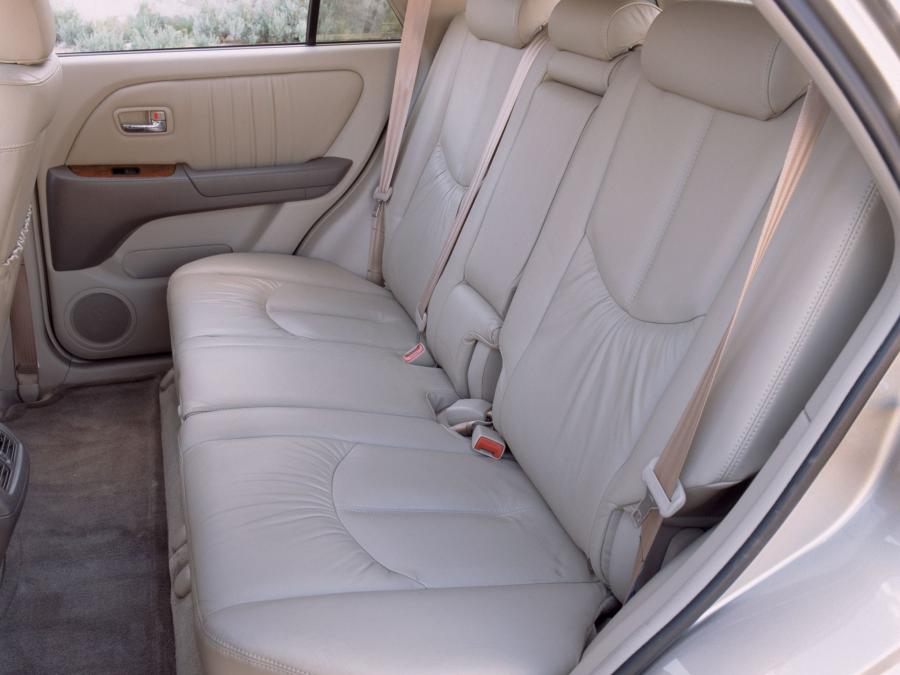  Lexus RX300 2000 года  (фото 8 из 16)